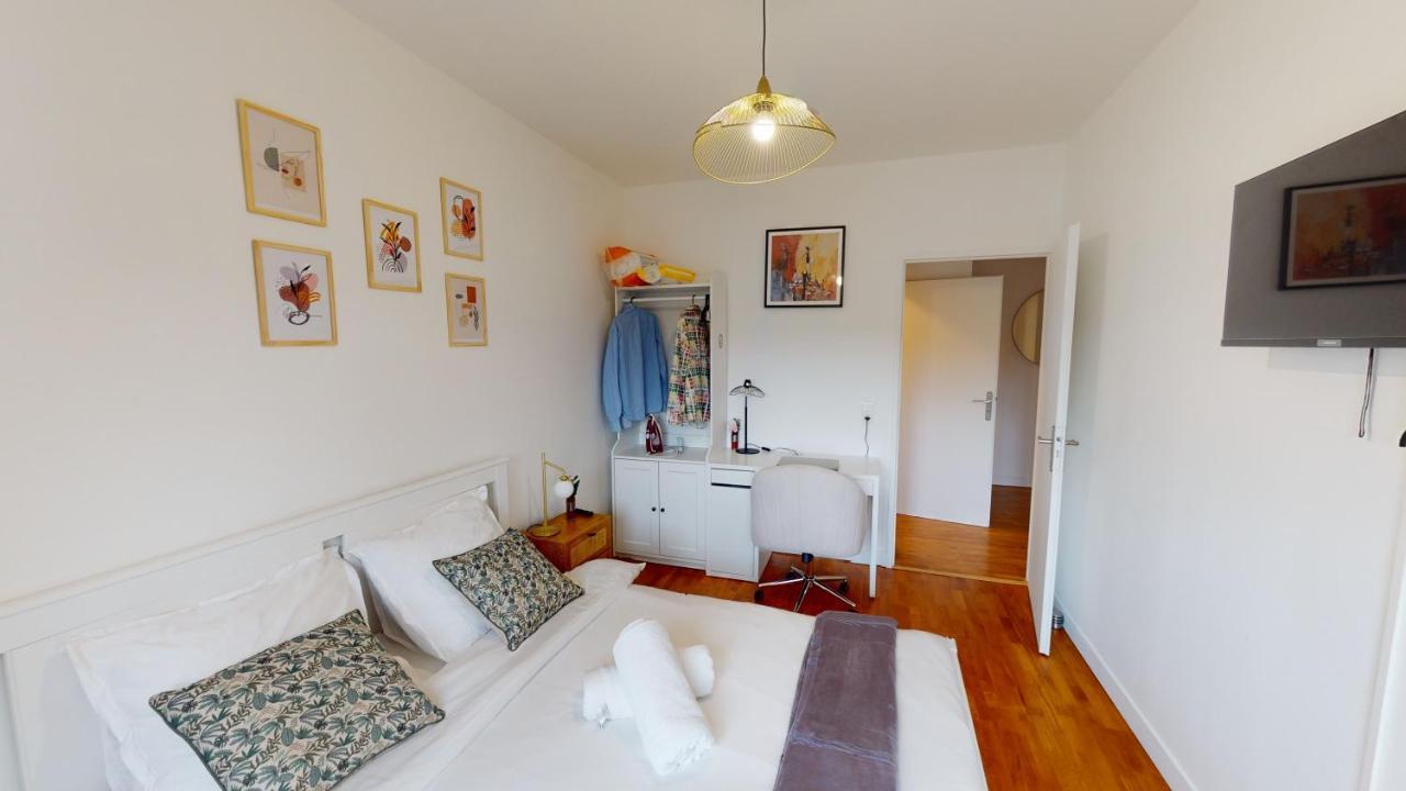 Live Like A Local Stylish 2Br With Balcony & Parking Leilighet Saint-Denis  Eksteriør bilde