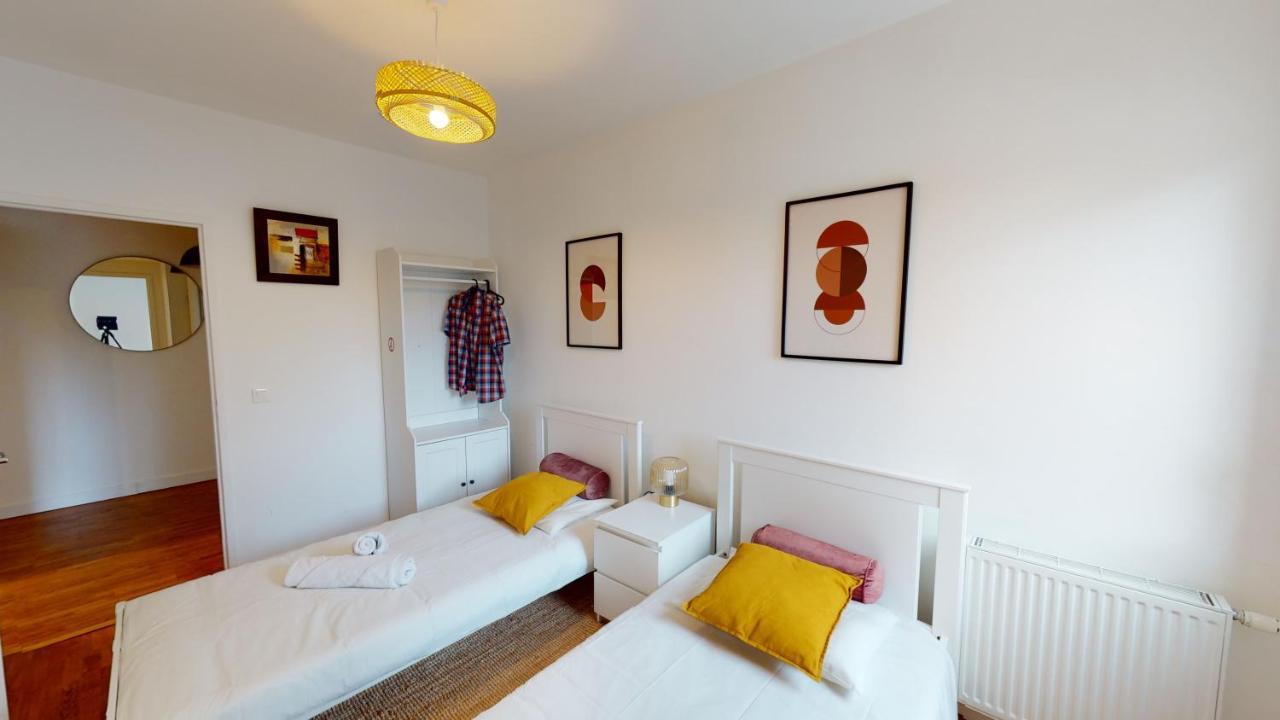 Live Like A Local Stylish 2Br With Balcony & Parking Leilighet Saint-Denis  Eksteriør bilde